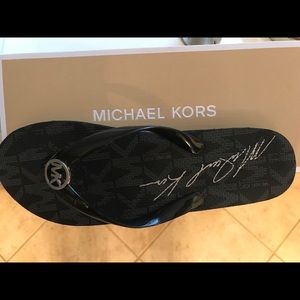 Black Michael Kors Rubber Flip Flops